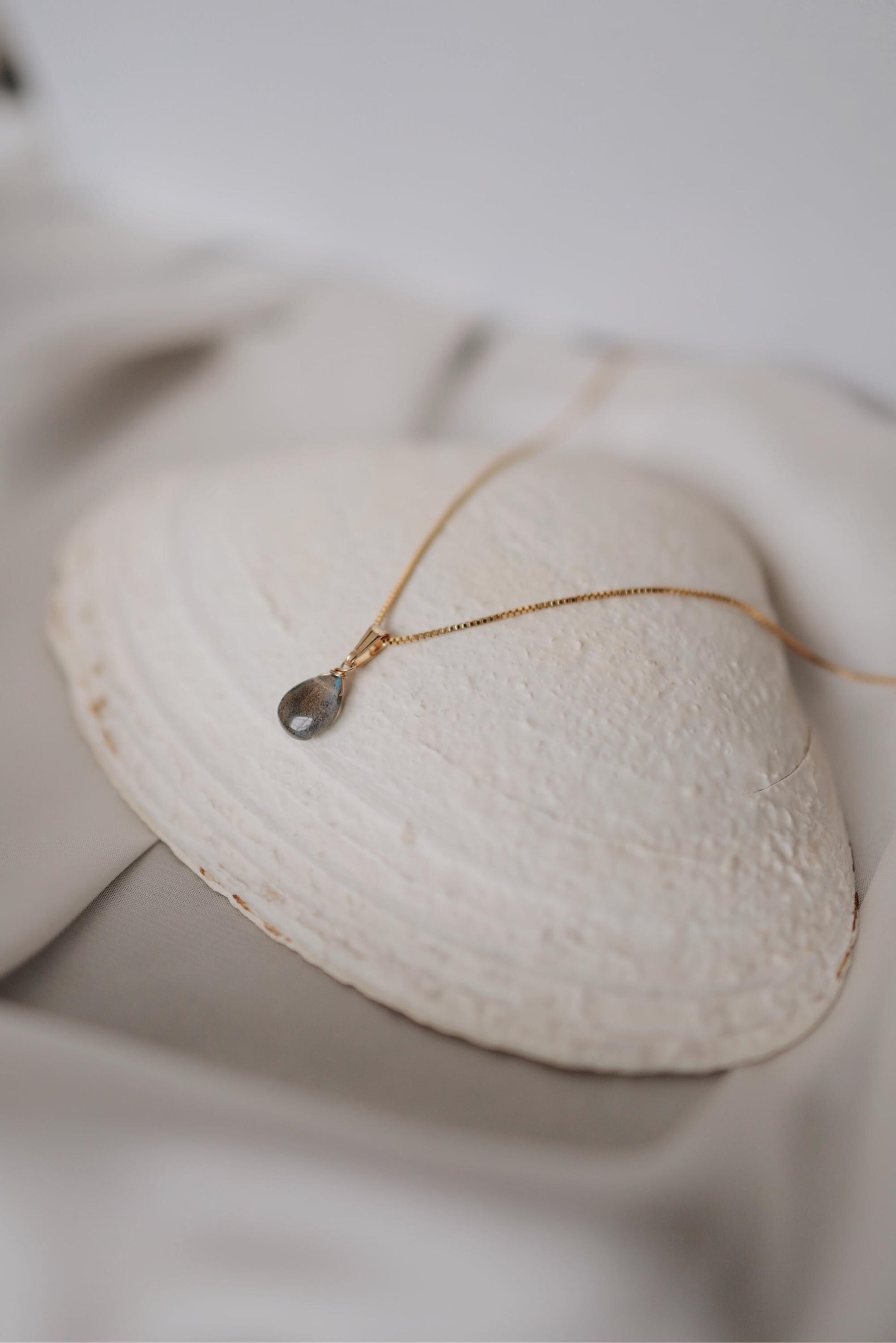 Natürliche Labradorit Kette Gold • Edelstein Halskette • 14k Gold Filled • LABRADORITE