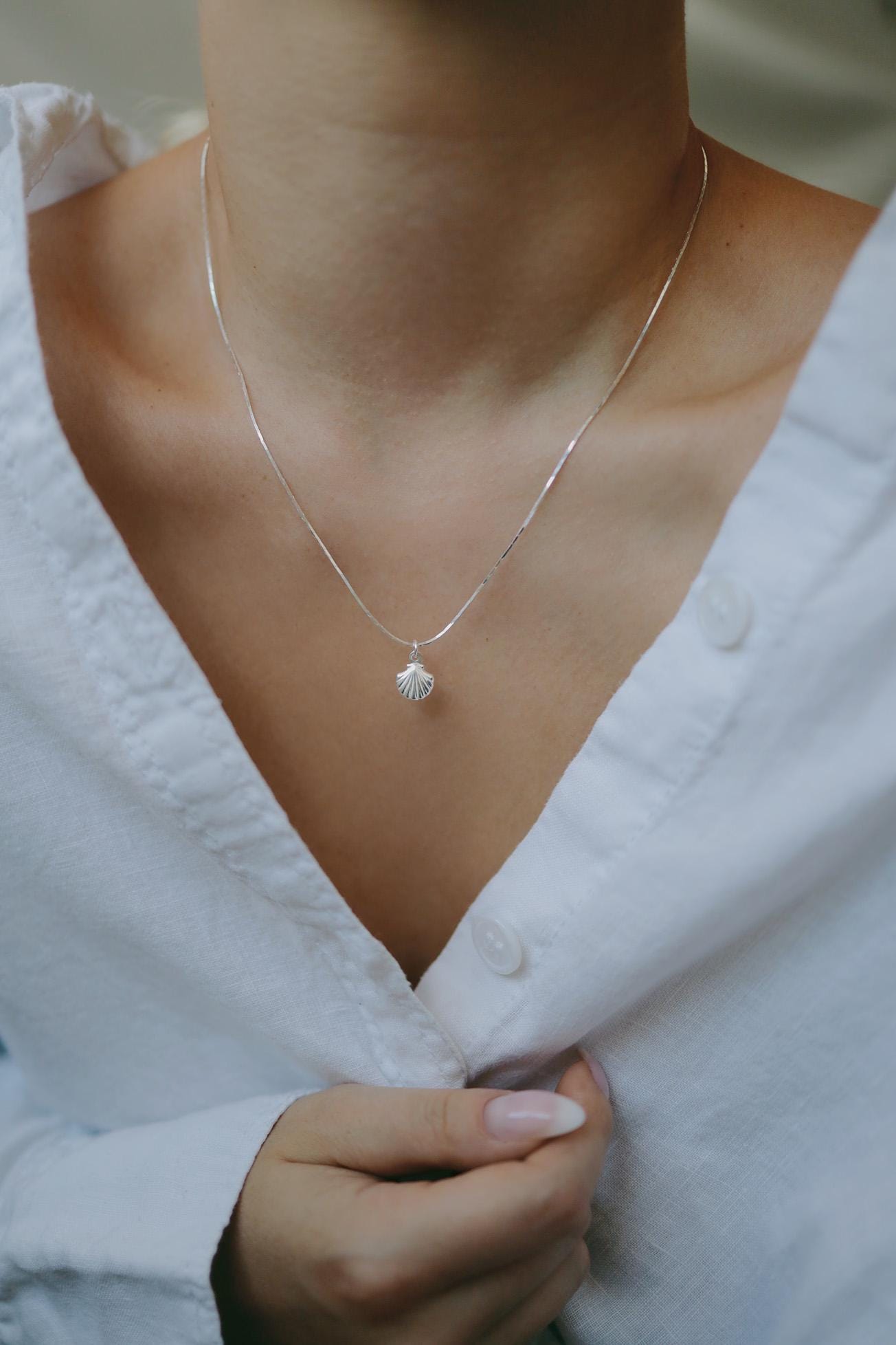 Feine Kette Silber mit Muschel Anhänger • 925 Sterling Silber • MARÉE