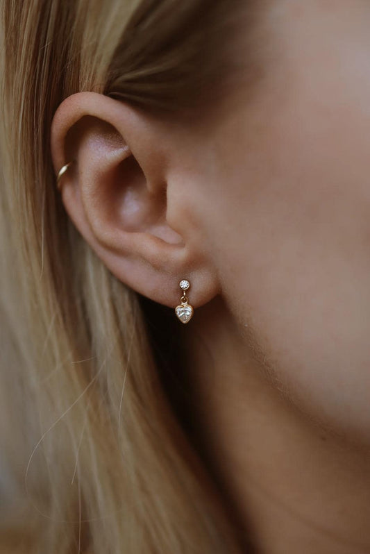 Minimalistische Diamant Herz Ohrringe Gold • CZ Ohrringe • 14K Gold Filled • SPARKLE HEART