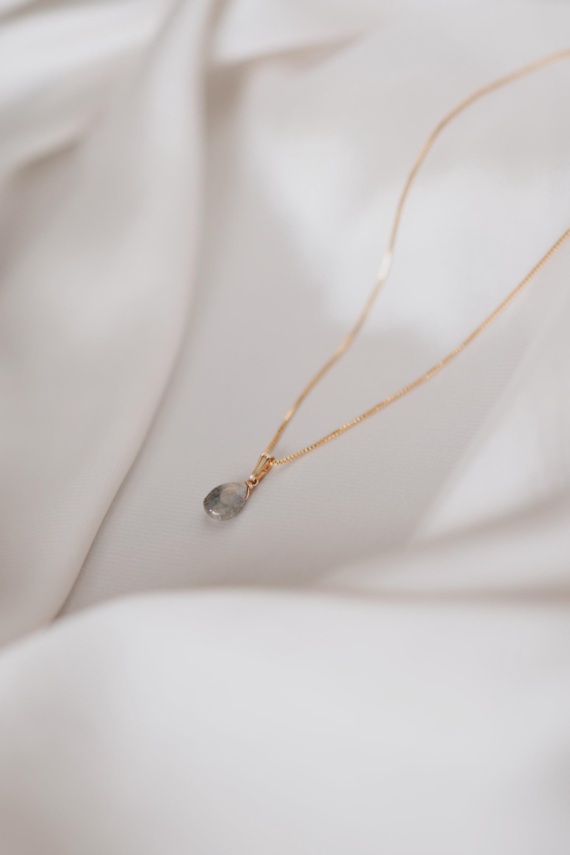 Natürliche Labradorit Kette Gold • Edelstein Halskette • 14k Gold Filled • LABRADORITE