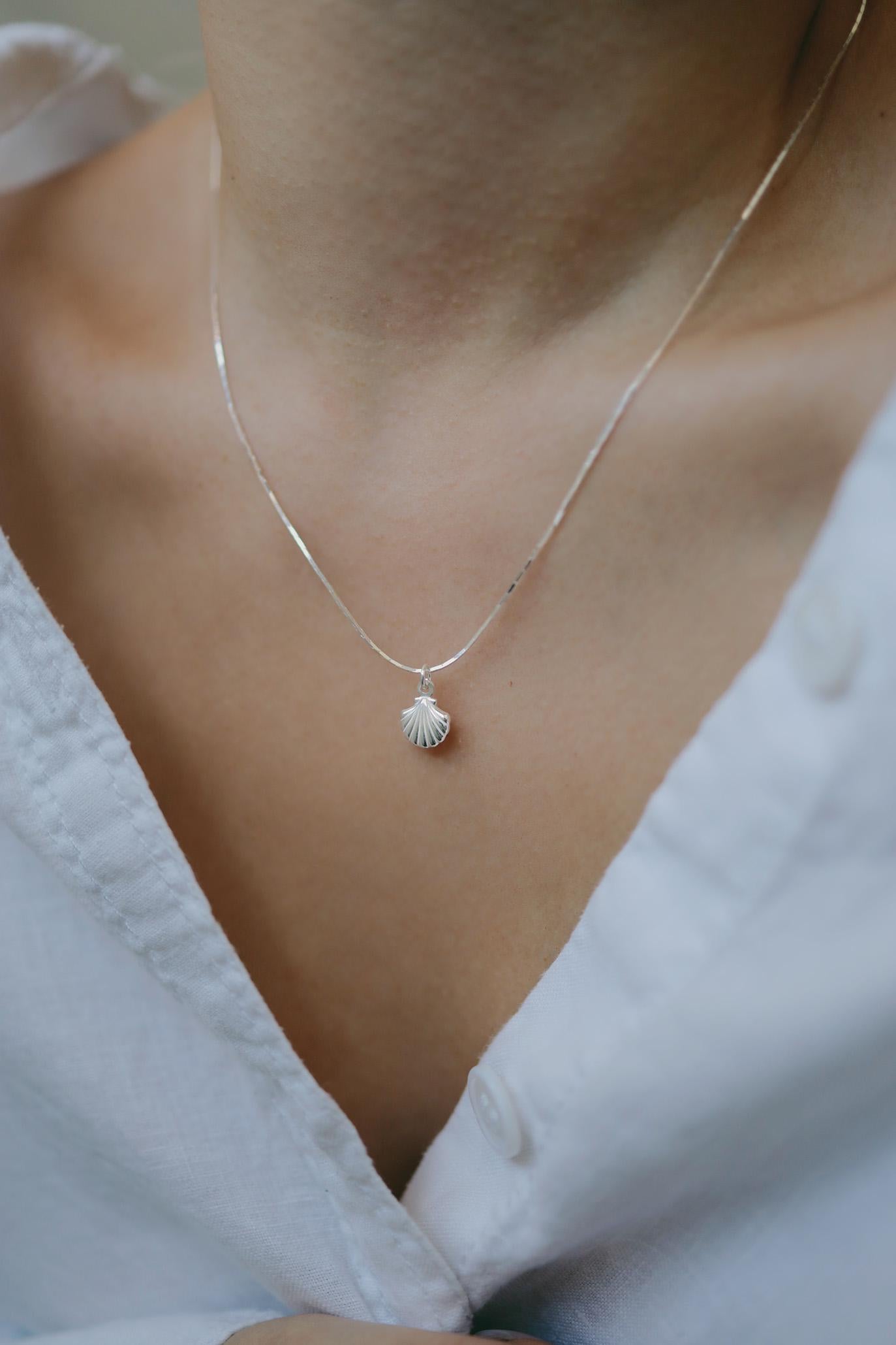 Feine Kette Silber mit Muschel Anhänger • 925 Sterling Silber • MARÉE