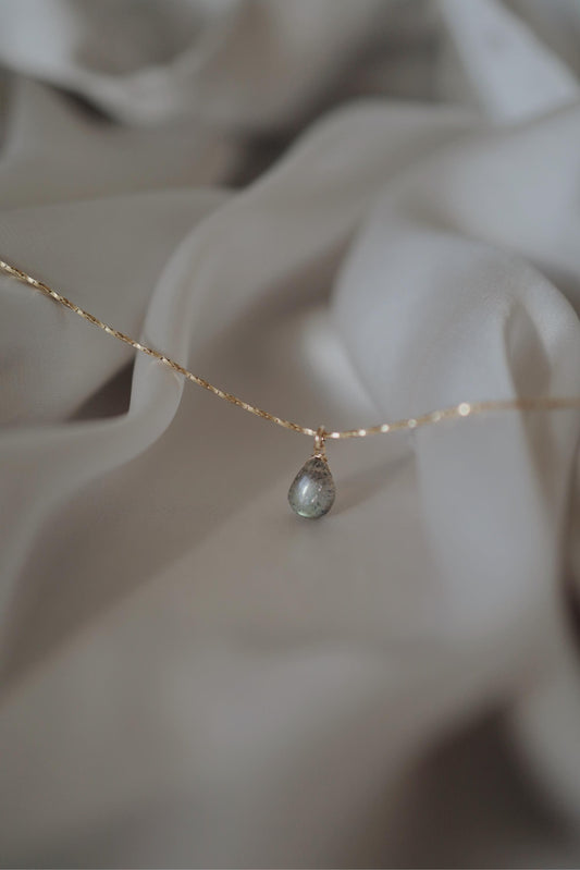 Natürlicher Labradorit Halskette 18k Gold Vermeil • LABRADORITE