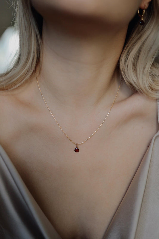 Natürliche Granat Halskette 18k Gold Vermeil • GARNET