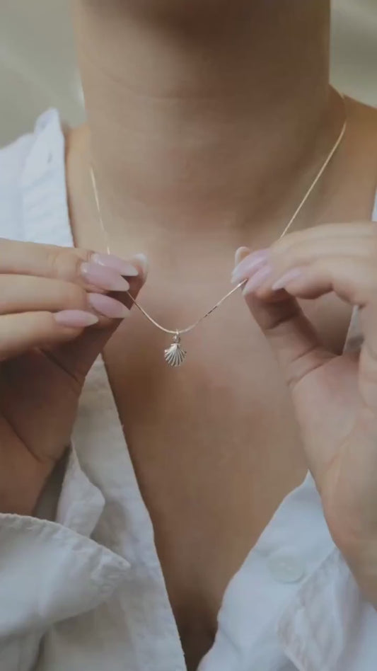 Feine Kette Silber mit Muschel Anhänger • 925 Sterling Silber • MARÉE