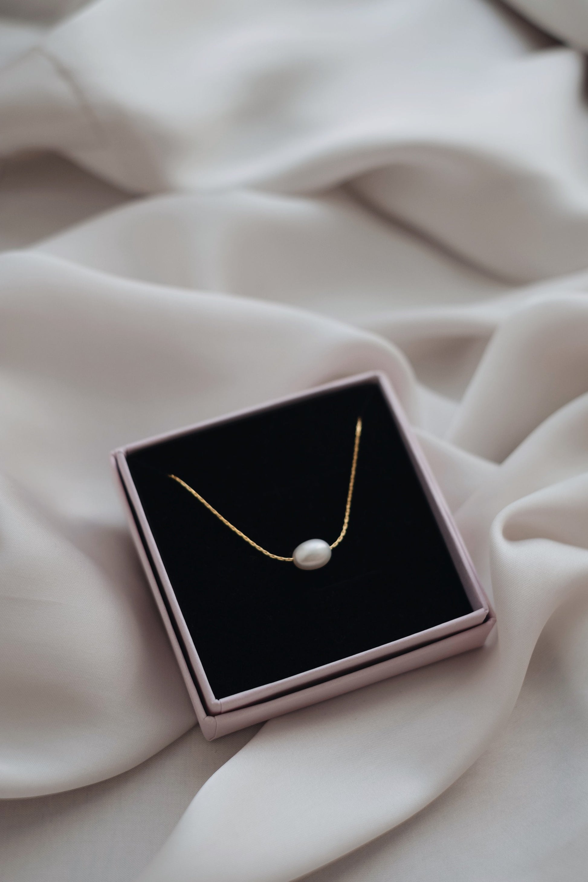 Sehr feine Halskette mit Süßwasserperle • filigrane Kette • dünne Kette • 14K Gold Filled • Minimalistisch