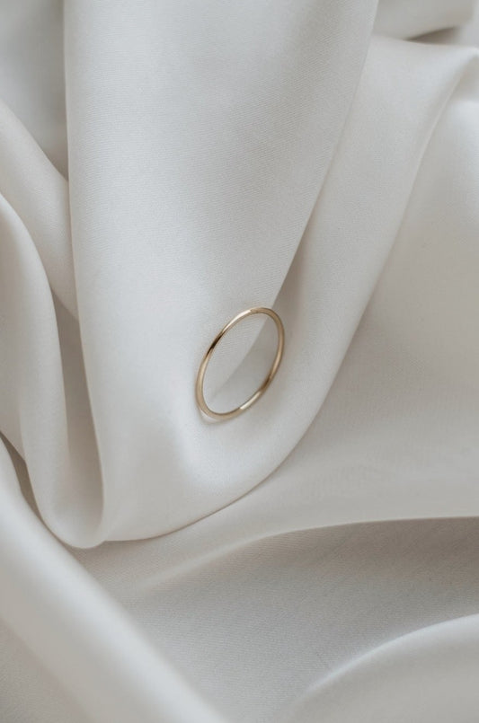 DAINTY Ring