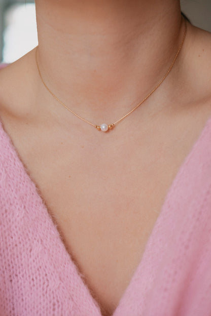 DAINTY ESTELLE Necklace