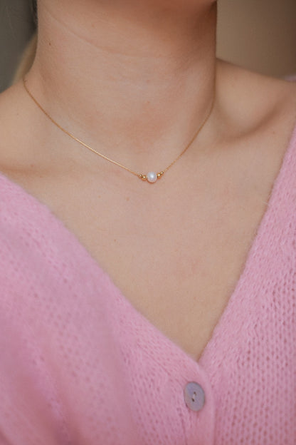 DAINTY ESTELLE Necklace