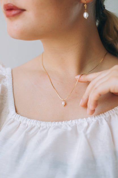 PALOMA Necklace • Pearl