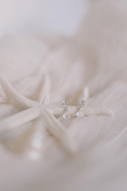 Zierliche Mondstein Ohrringe Silber • 925 Silber • MINI MOONSTONE