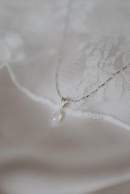 Kette mit Mondstein Anhänger 925 Silber • MOONSTONE
