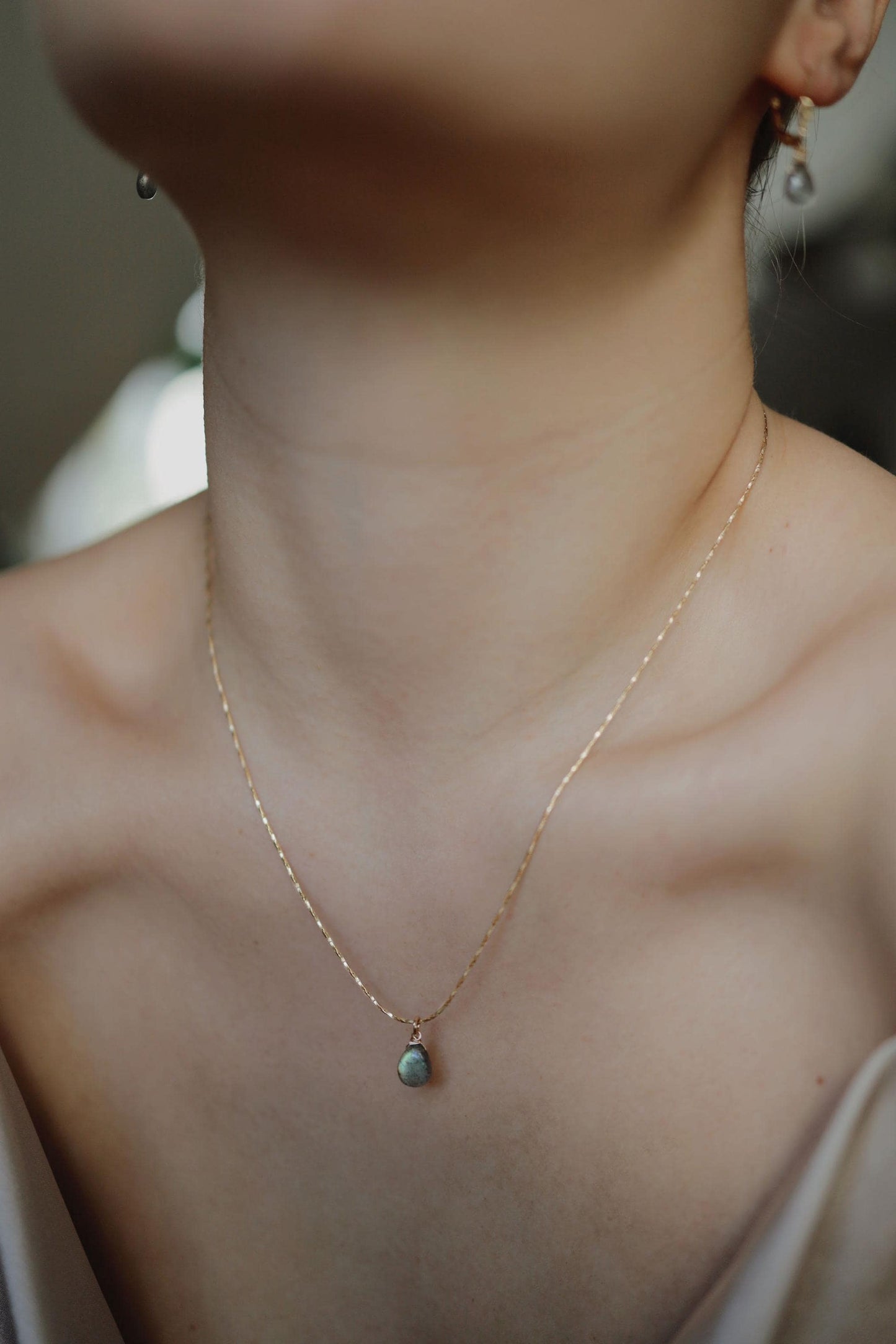 Natürlicher Labradorit Halskette 18k Gold Vermeil • LABRADORITE