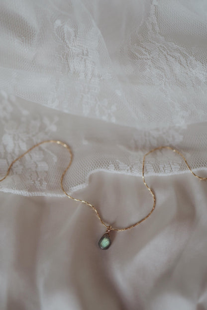 Natürlicher Labradorit Halskette 18k Gold Vermeil • LABRADORITE