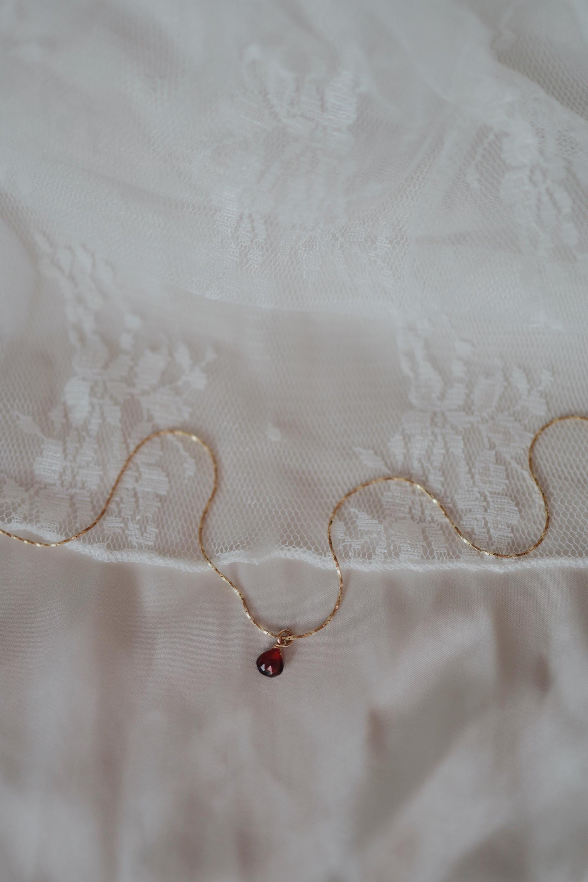 Natürliche Granat Halskette 18k Gold Vermeil • GARNET