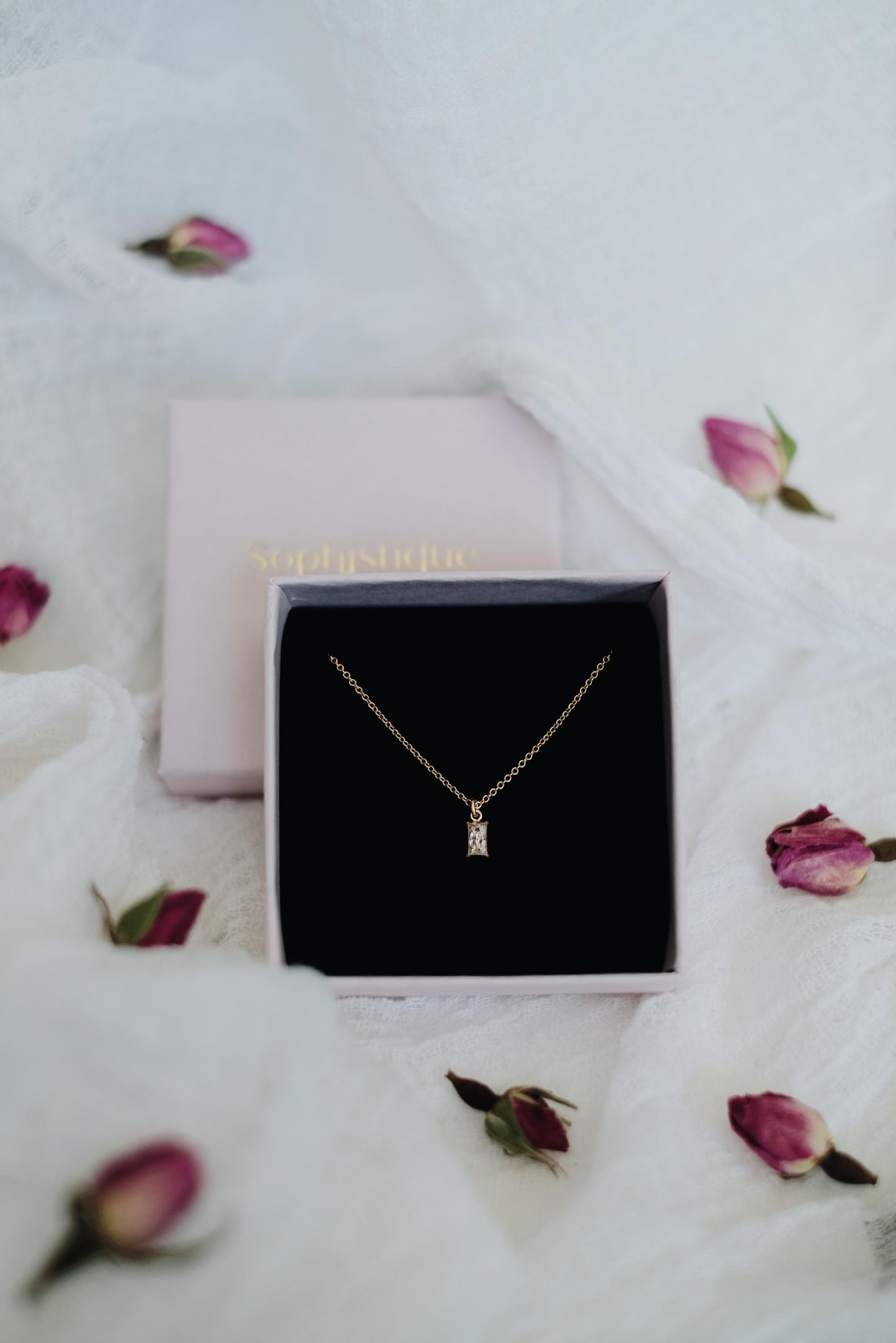 Feine Kette Gold mit Zirkonia Baguette Anhänger • 14k Gold Filled • AUDREY