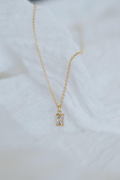 Feine Kette Gold mit Zirkonia Baguette Anhänger • 14k Gold Filled • AUDREY