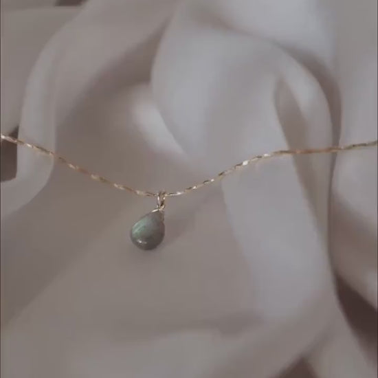 Natürlicher Labradorit Halskette 18k Gold Vermeil • LABRADORITE