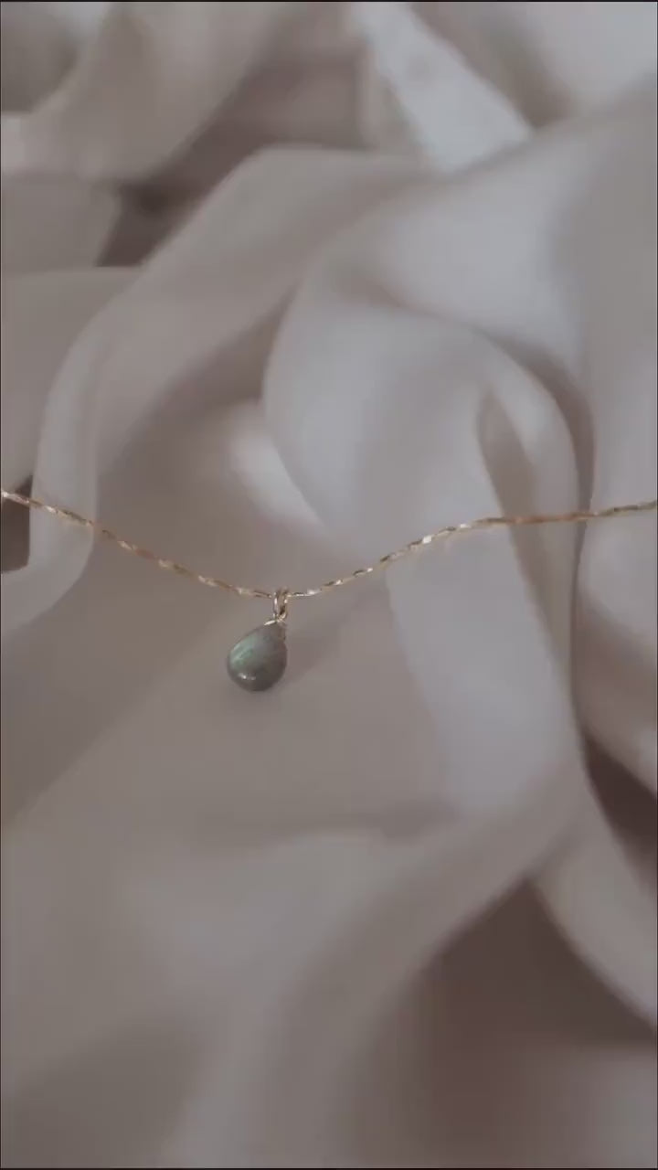 Natürlicher Labradorit Halskette 18k Gold Vermeil • LABRADORITE