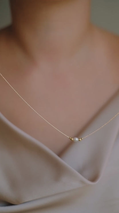 DAINTY ESTELLE Necklace