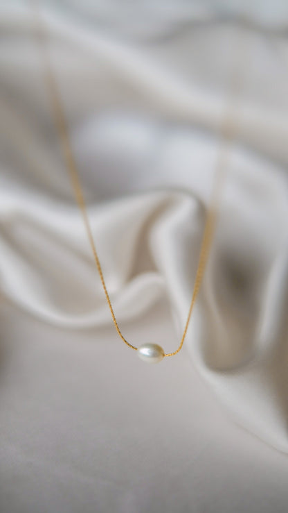 Sehr feine Halskette mit Süßwasserperle • filigrane Kette • dünne Kette • 14K Gold Filled • Minimalistisch