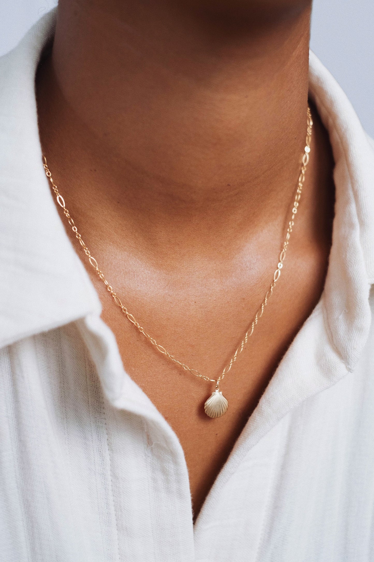 Kette Gold mit Muschel Anhänger • 14k Gold Filled • CALISSA